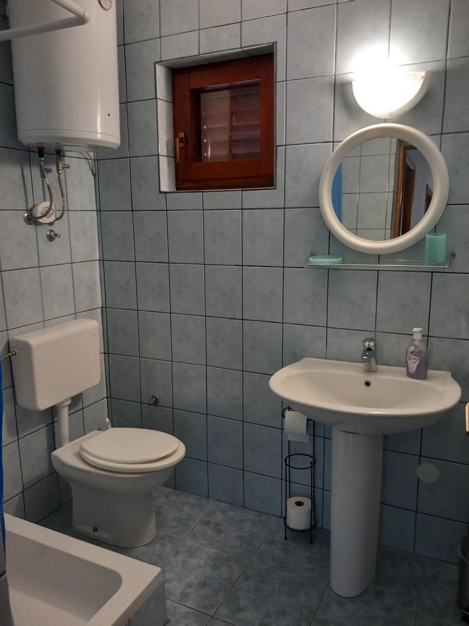 Apartmani Frkic Tisno Exteriér fotografie
